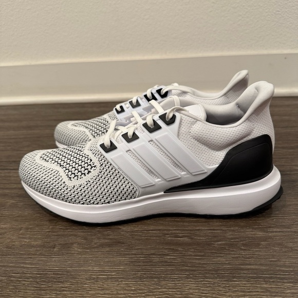 Adidas Unbounce Dna sz 11.5 - Picture 1 of 5